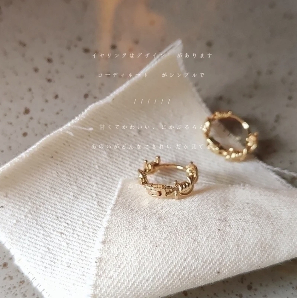 Elegant Gold Twist Hoop Earrings